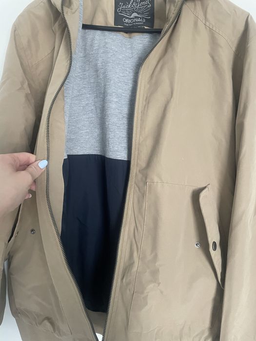 Beżowa kurtka męska r.m  Jack & Jones