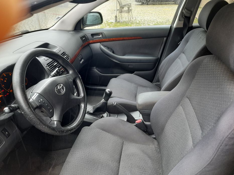 Toyota  Avensis   2.0  Disel
