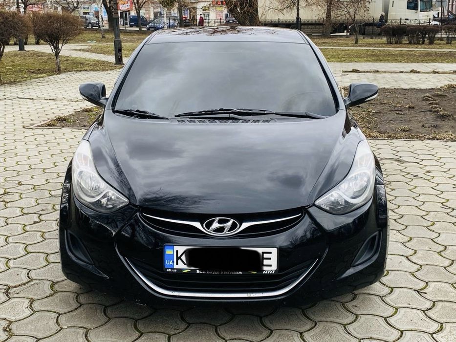 Hyundai Elantra 2013 год Газ/бензин