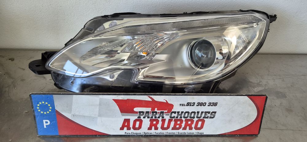Farol esq peugeot 2008 (2013-2019)