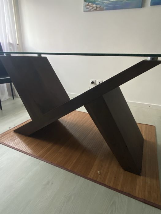 Mesa  com pe em madeira e tampo em vidro 0.9x1.80