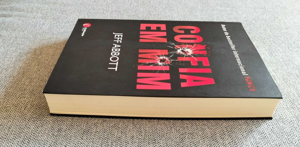 Livro "Confia em mim" Jeff Abbott