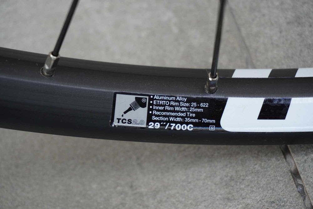 Koło Przednie 29 WTB ST i25 TCS 2.0 Piasta SRAM MTH 716 Boost Tubeless / 1007g / X13