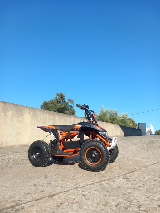 Moto 4 para crianças