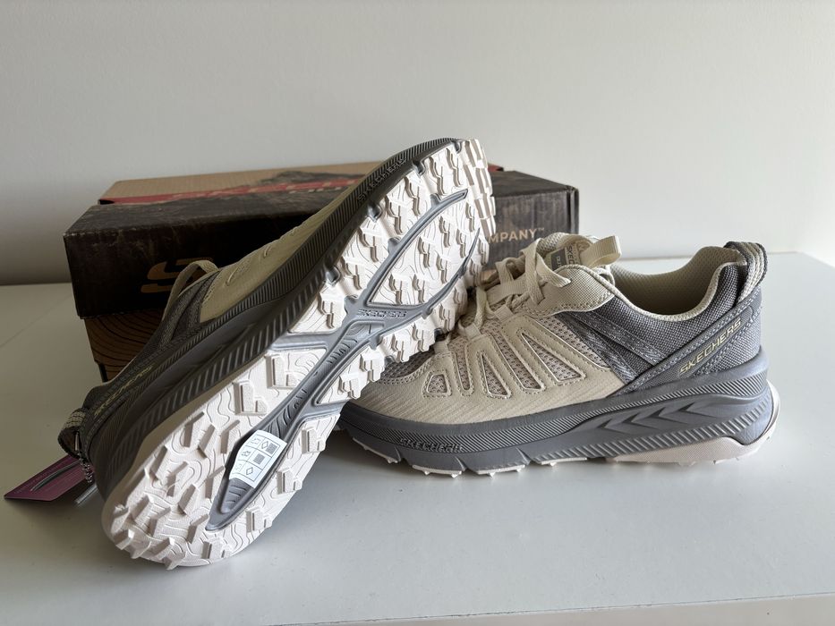 Sapatilhas sketchers novas