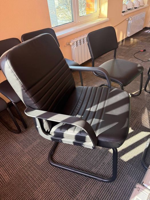 Офисные кресла продам большой выбор