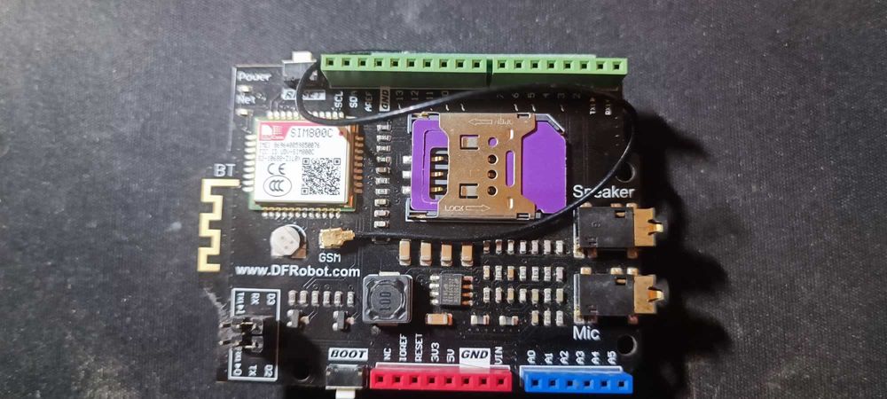 DfRobot Arduino Shield do komunikacji Bluetooth oraz moduł SIM