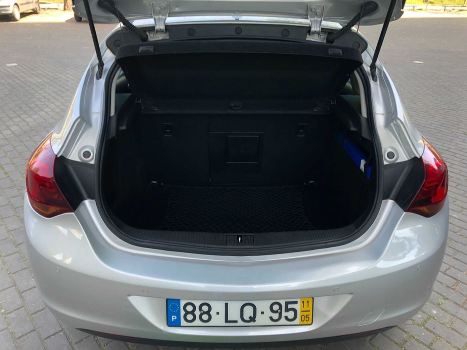 Opel Astra 1.4 Gasolina 100cv — fotografia 5
