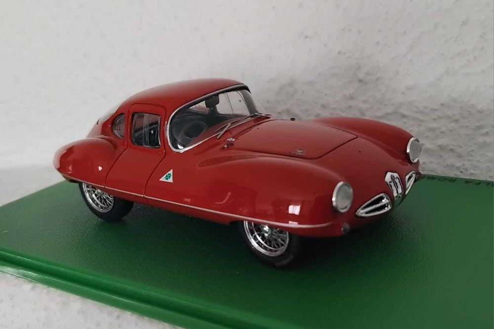 Alfa Romeo Disco Volante Coupe, 1953  Bizarre Spark BZ250 1:43. Na minha coleção desde 2007. Raridade.