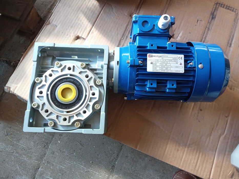 motoreduktor 10 obr silnik 1,5kw