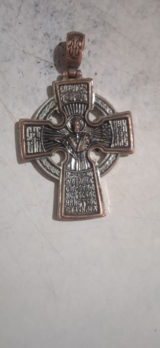 продам крупный крестик