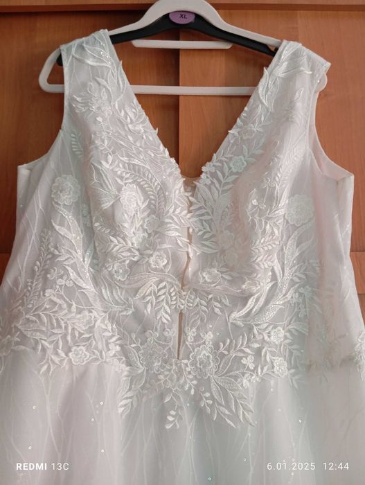 Suknia ślubna plus size