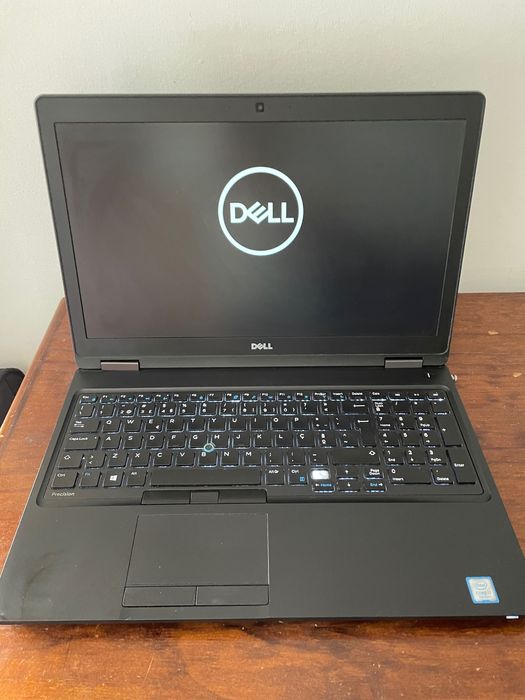 Dell Precision 3520 - 15.6" (i7-7700HQ/16GB/256GB SSD)64283888605185121