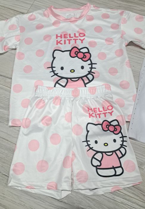 Zestaw hello kitty spodenki i bluzka 7/8l