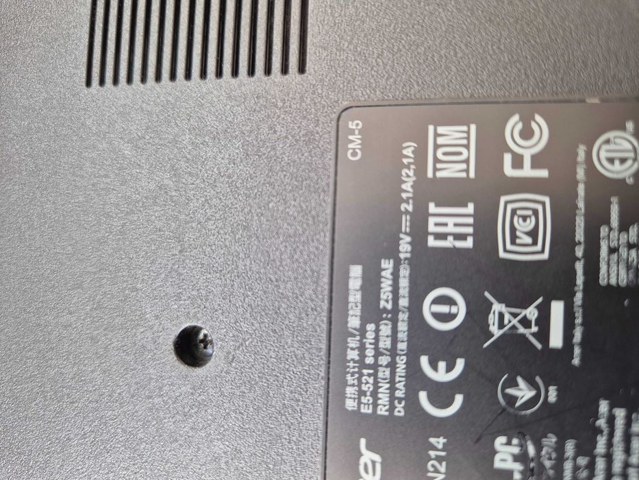 Acer E5-521 processador AMD E2-6110, gráfica AMD radeon R2