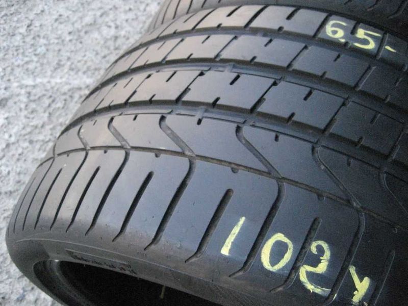 305/30 R19 102Y Pirelli PZero літо протектор 6.5-7 мм шини б/у