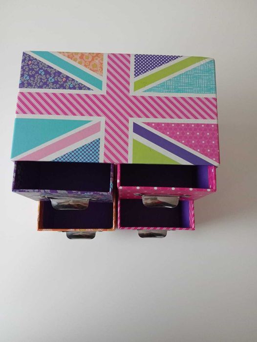 Caixa de arrumação secretária64750878229507123