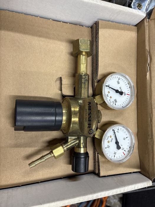 Reduktor Messer 2503, nowy.