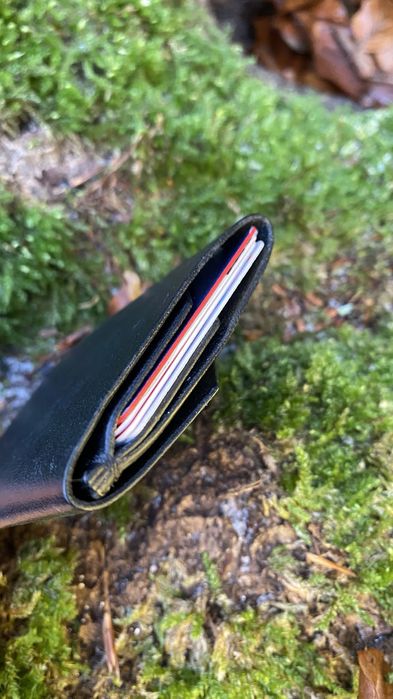 Portfel skórzany MONO – 100% ręczna robota, minimalistyczny projekt