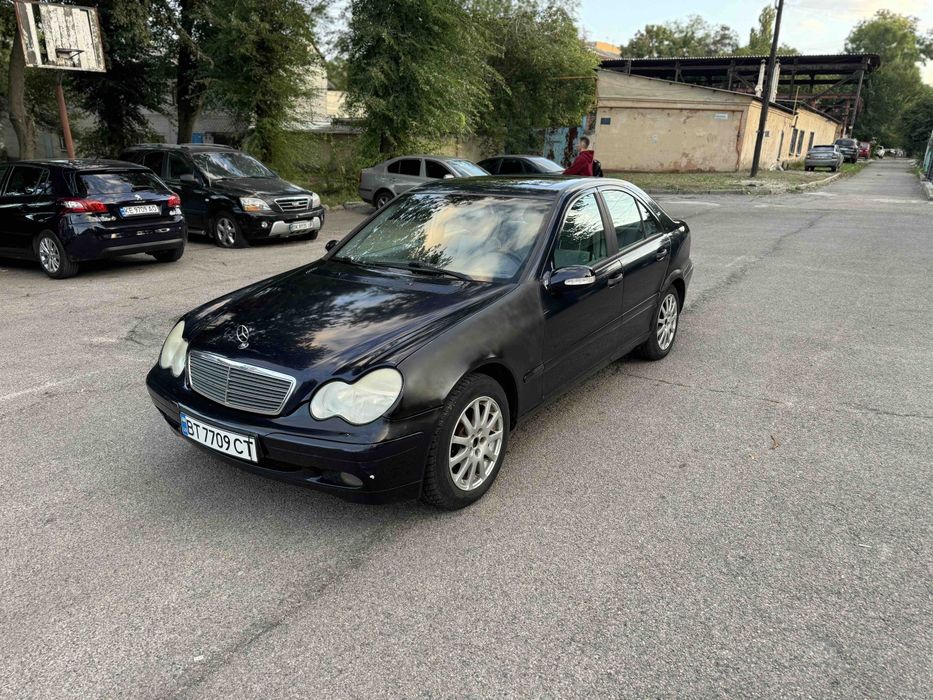 Продам Мерседес с180 2,0 бензин 2000год
