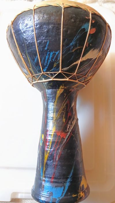 Djembe tradicional em barro e couro.Para reaproveitar. Não é neg..