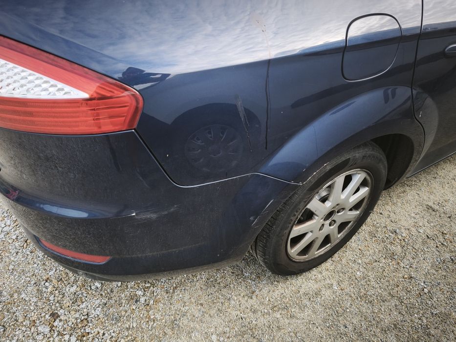 Ford Mondeo MK4 wersja Ghia  2.0 benzyna