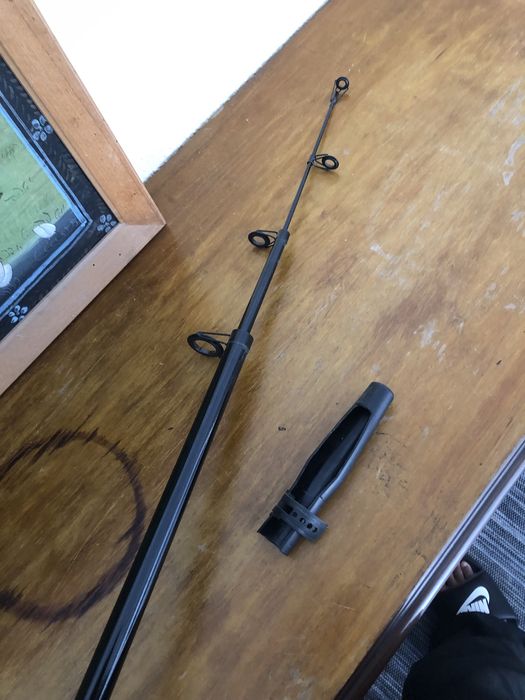 Cana de Pesca Completa com Apoio – Excelente Estado