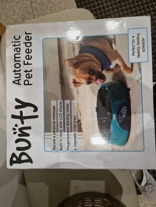 Dispensador automático ração para cães  novo