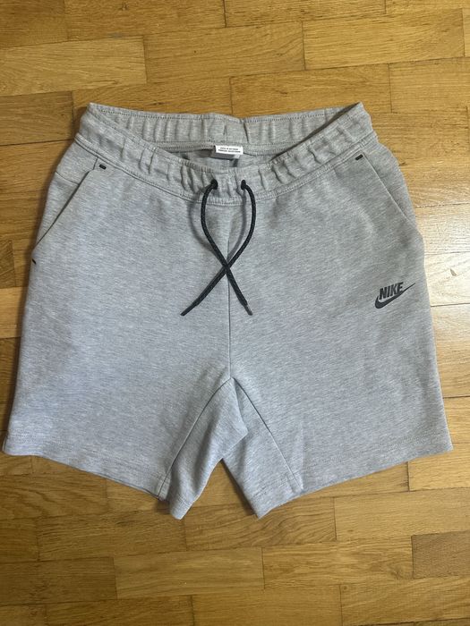 Шорти Nike Tech Fleece