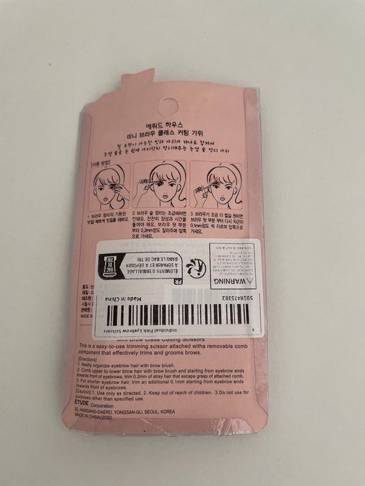 Arranja sobrancelhas