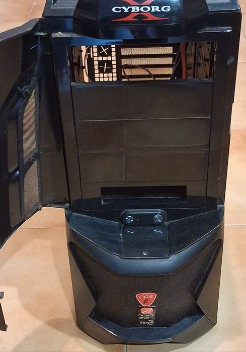 Caixa Gaming com duas ventoinhas