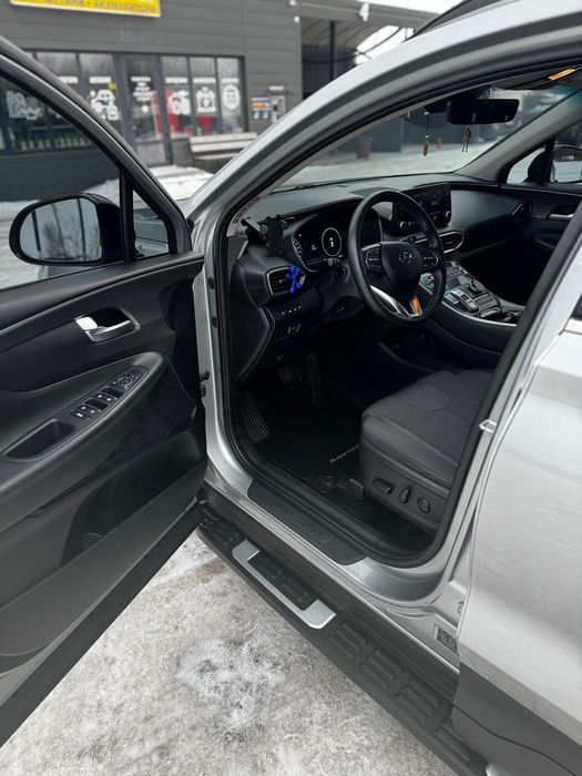 Продам авто Hyundai Santa Fe 2022 року