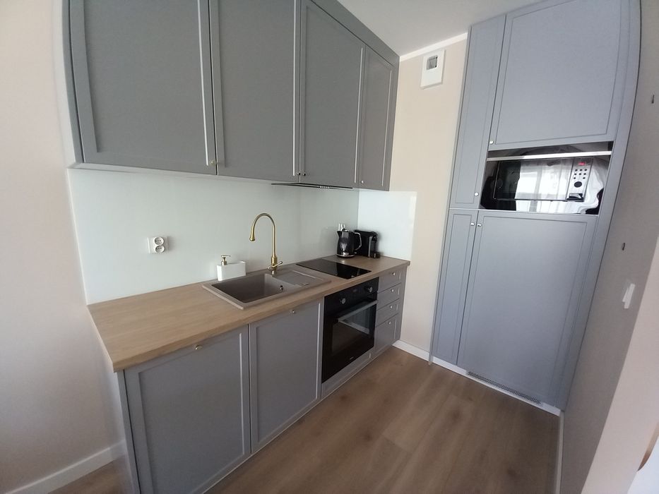 Do wynajęcia 2 pokoje balkon garaż na długi okres