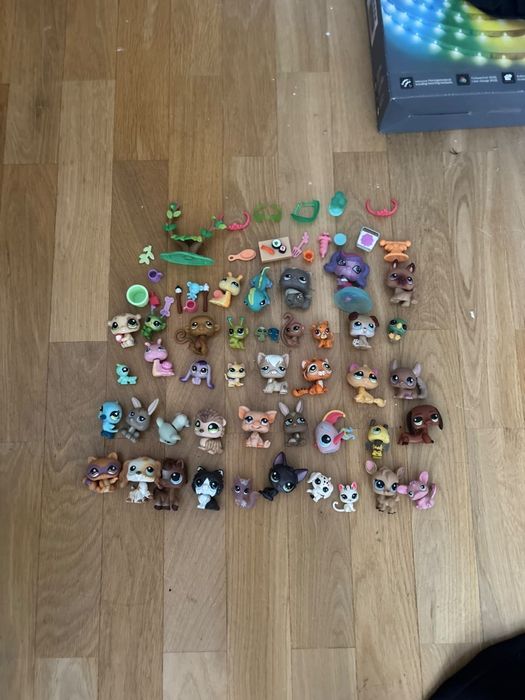 40 figurek  LPS w dobrym stanie uzywane