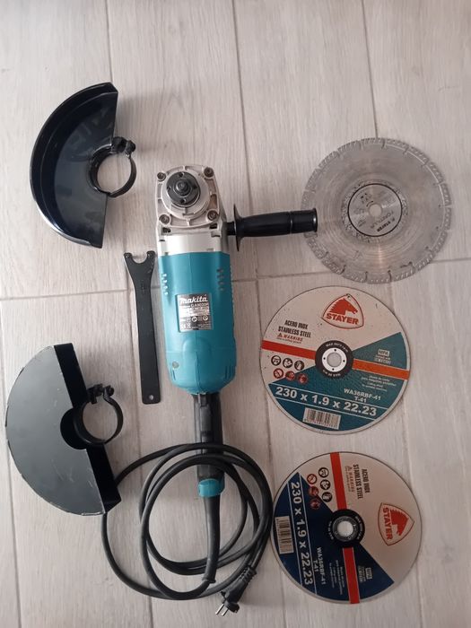 Reparadora Makita 230 mm