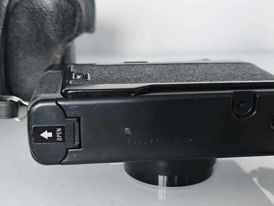 Aparat analogowy Yashica MF-2