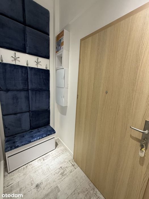 Apartament mieszkalny z balkonem i miejscem parkingowym.