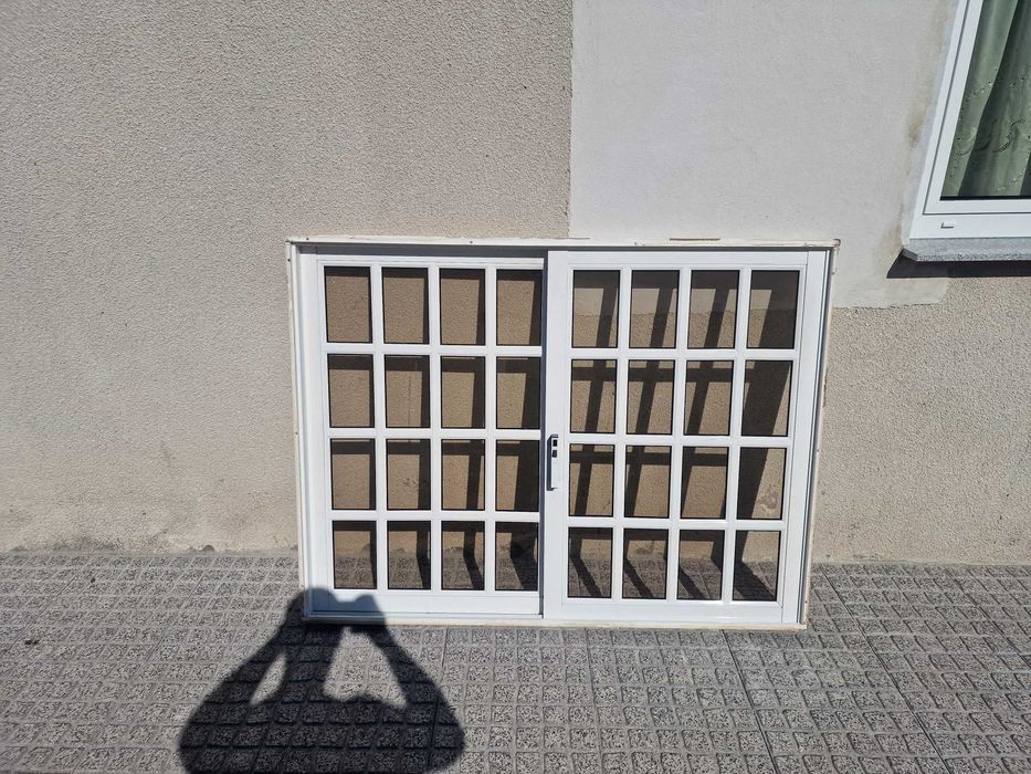 Portas de duas folhas