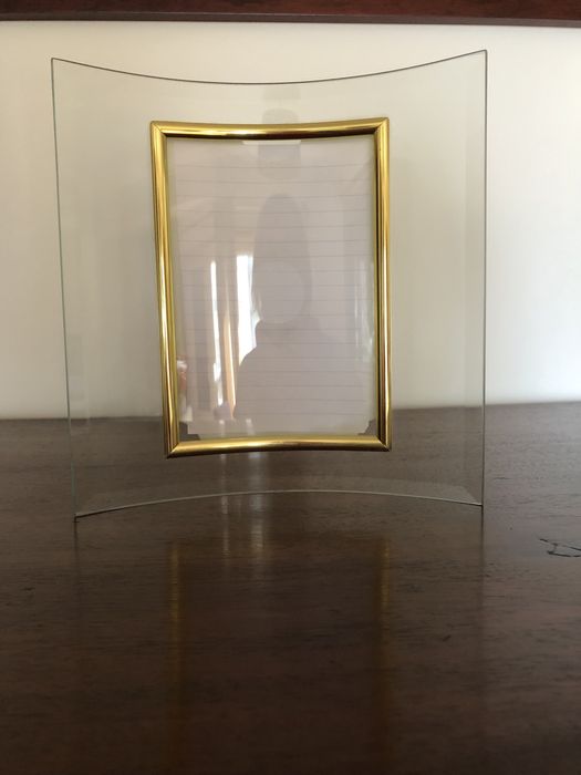 Moldura de Vidro com aro dourado