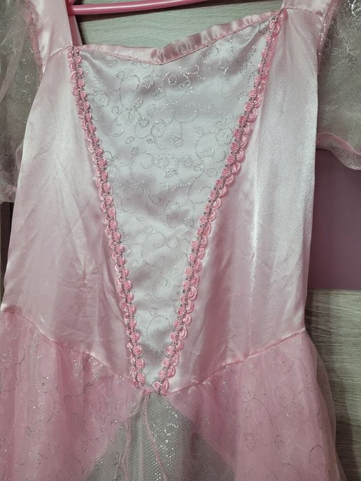 Sukienka księżniczki plus akcesoria 134,140