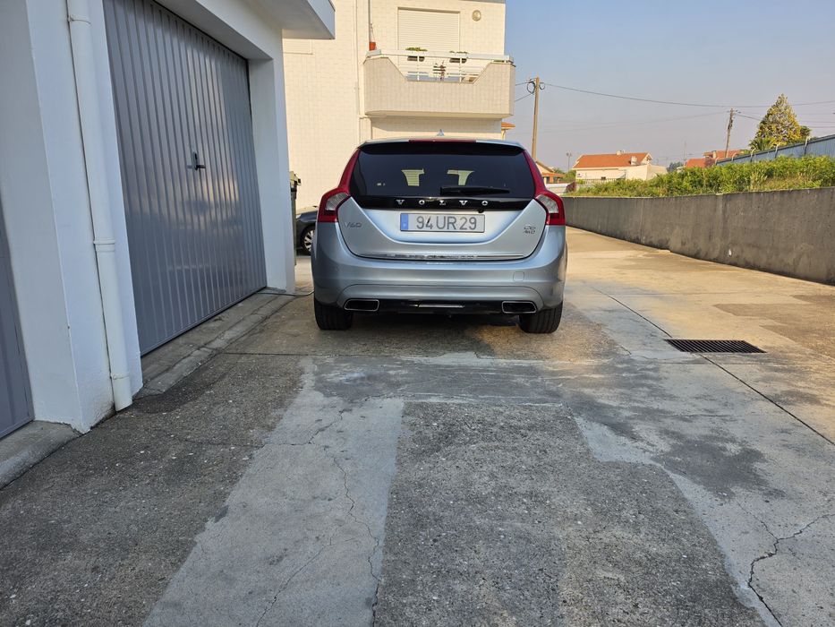 Volvo V60 Hibrida Plug-in D6 AWD