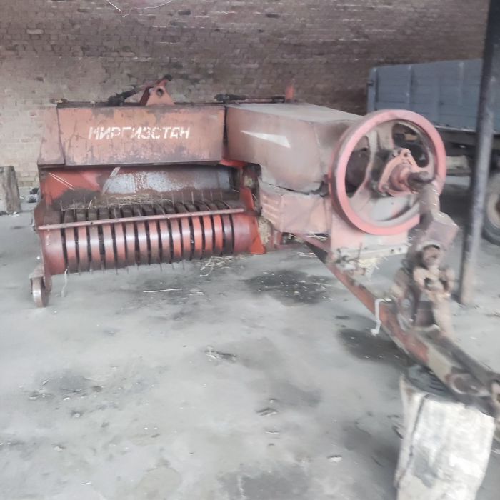 Прес-підбирач киргистан