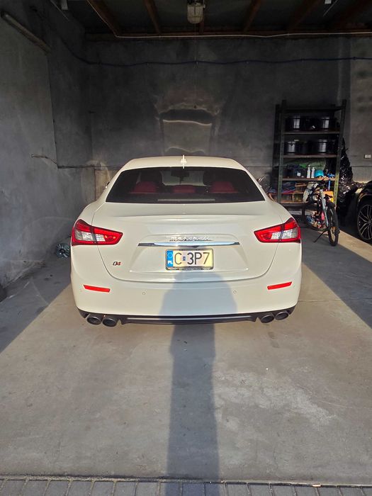 Maserati ghibli 4x4 410km
