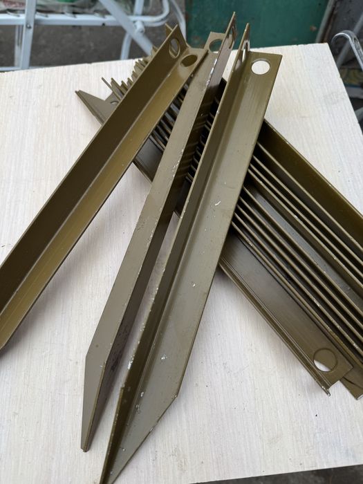 Колышки для палатки новые