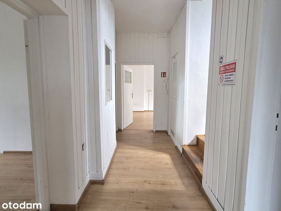 Dom z piwnicą  i 5 garaży  w Poznaniu oraz Żabka