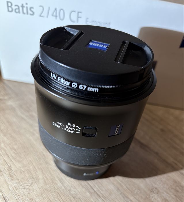 Carl Zeiss Batis 40mm f2.0 Igła