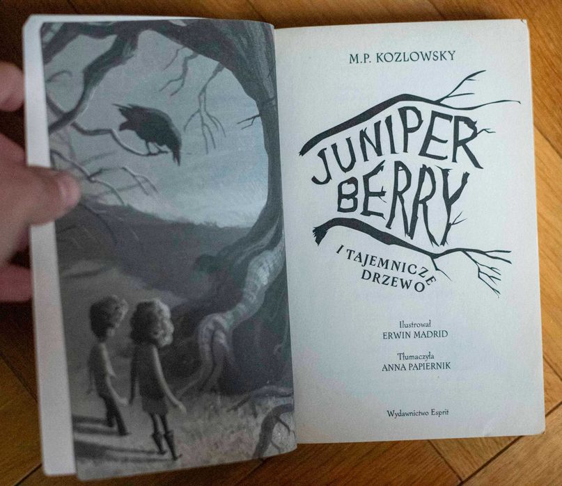 Juniper Berry Kozlowsky Tajemnicze Drzewo Horror Ilustracje Madrid