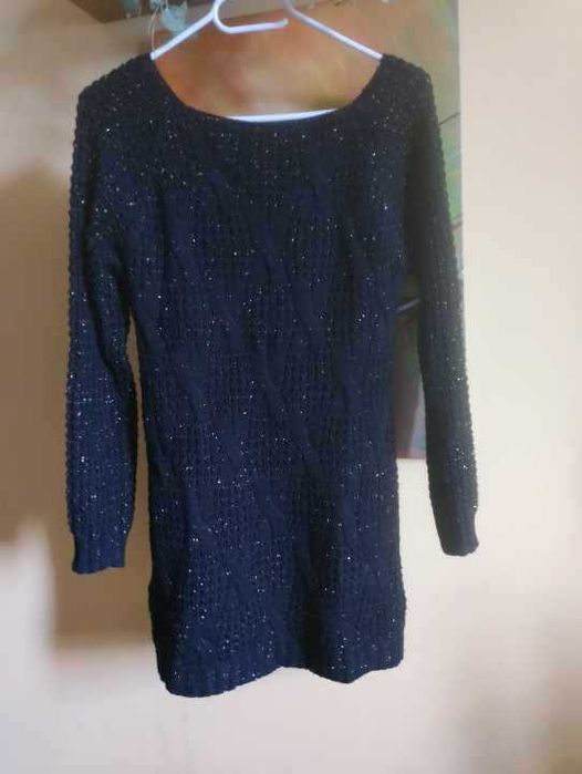 sweter ażur czarny z wełną 38/40 złota nitka/dłuższy włoski M/L