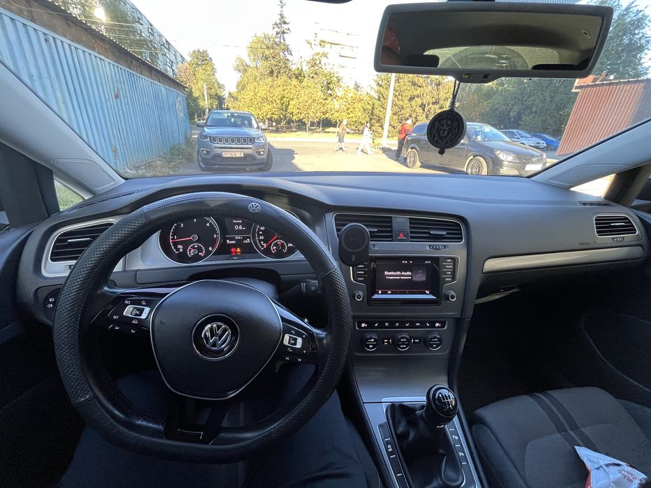 Гольф 7 универсал 1,6 тди