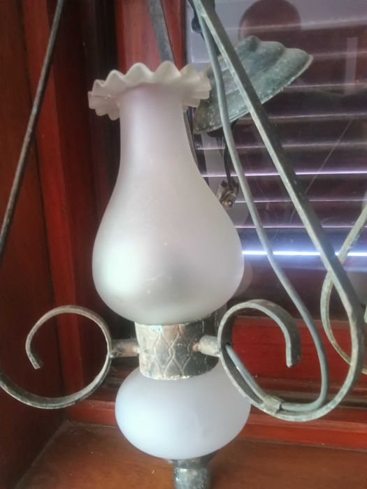 Vendo par de candeeiros.